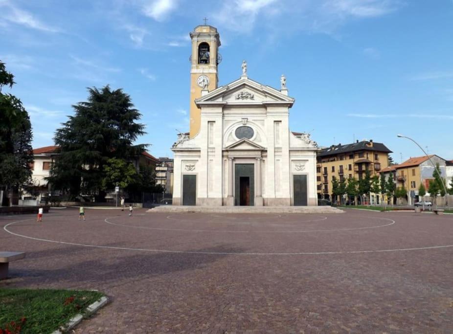 Spazioso Appartamento Parabiago Exterior photo